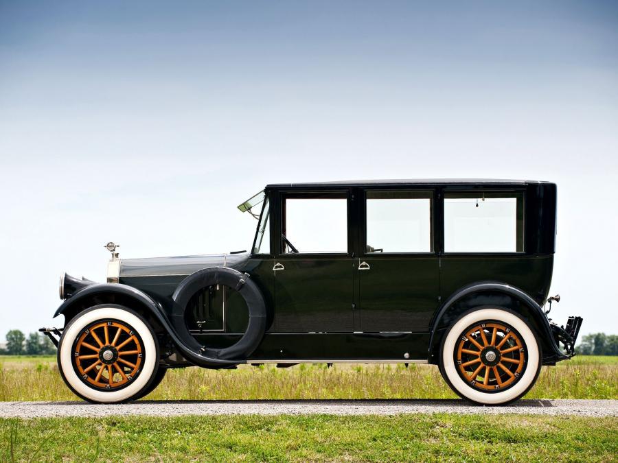  Pierce-Arrow Model 32 Sedan 1920 года  (фото 6 из 7)